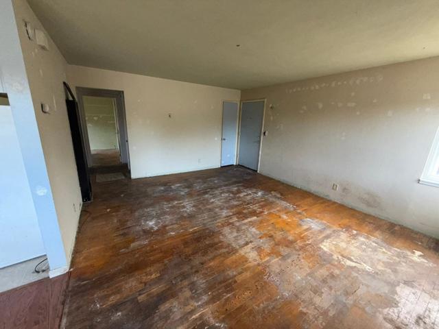 421 Garden Avenue, Monterey CA: https://media.crmls.org/mediaz/2838d32f-ec5c-4b82-8894-a9184fffb302.jpg