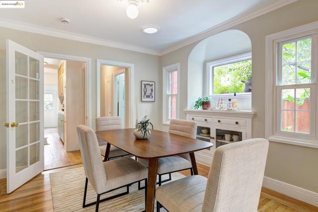 1110 Chaucer St, Berkeley CA: https://media.crmls.org/mediaz/2838d431-e987-4f98-88d0-b21d54cc28d2.jpg