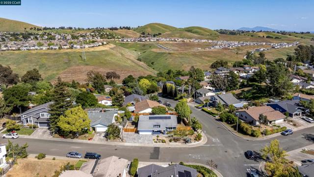 1400 Granada St, Vallejo CA: https://media.crmls.org/mediaz/2839459c-a128-4ddc-9ed3-61b4c9f42660.jpg