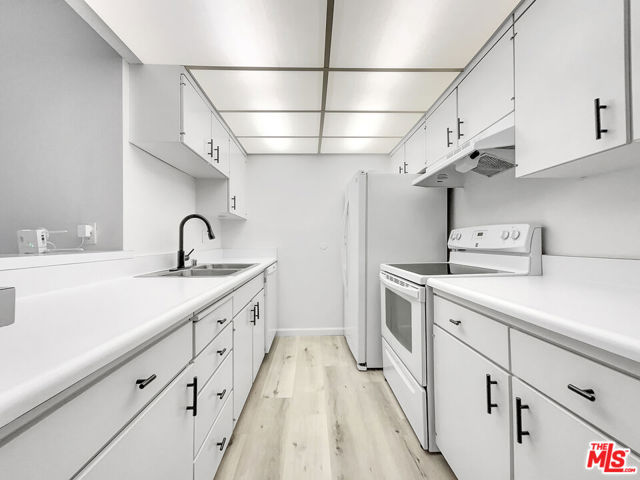 4712 Park Granada, 183 photo 7