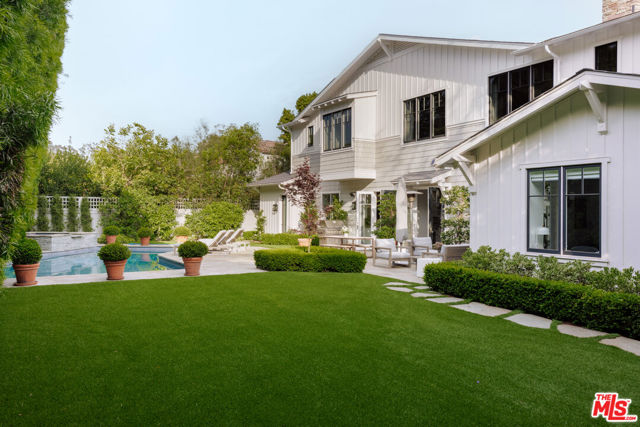 800 GREENTREE Road, Pacific Palisades CA: https://media.crmls.org/mediaz/283aa693-eb41-45f0-8e0f-4b41809b6312.jpg