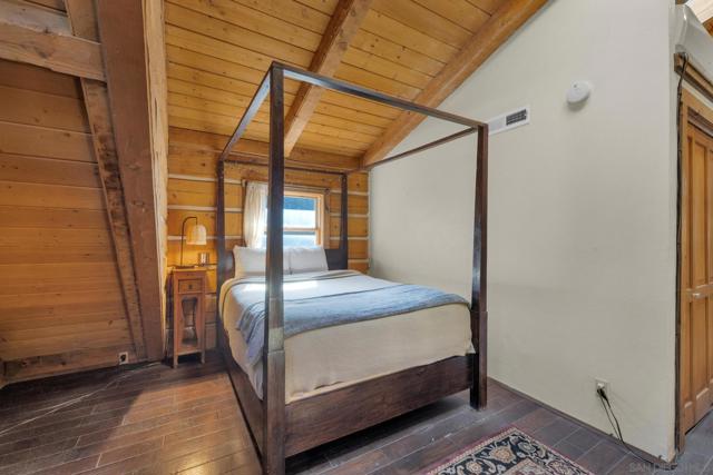3131 Pera Alta Dr, Julian CA: https://media.crmls.org/mediaz/283abf6d-0e7c-4d50-bef4-d9954f8e5d6f.jpg