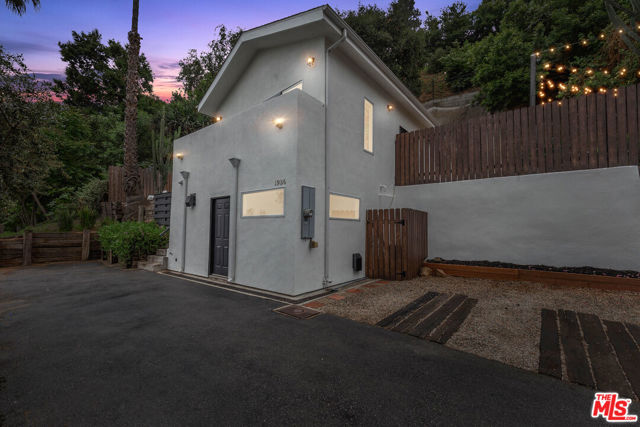 1936 Sunflower Avenue, Los Angeles, California 90039, 3 Bedrooms Bedrooms, ,2 BathroomsBathrooms,Single Family Residence,For Sale,Sunflower,24393507