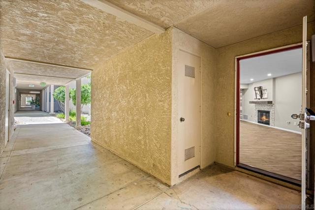 11325 Affinity Ct, San Diego CA: https://media.crmls.org/mediaz/283ba0a9-ed3a-407e-b456-a60c4f1e9fe7.jpg