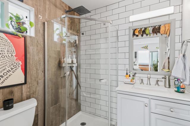 1009 S Cleveland Street, Oceanside CA: https://media.crmls.org/mediaz/283c2732-0c03-49b7-bcbd-4c99974b6a79.jpg