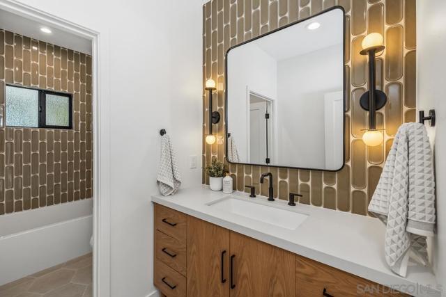 1826 Galveston St, San Diego CA: https://media.crmls.org/mediaz/283ca41f-1222-45a7-b8bd-57006f15822d.jpg