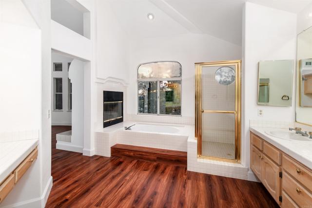 Detail Gallery Image 30 of 55 For 11605 Windcrest Ln, San Diego,  CA 92128 - 4 Beds | 3 Baths