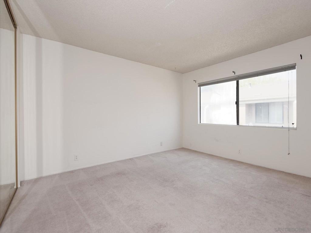 3211 Caminito Eastbluff - photo 11
