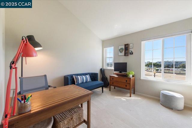 609 Commodore Dr, Richmond CA: https://media.crmls.org/mediaz/283d0394-7cd7-49f7-9597-85aba28cd4e4.jpg