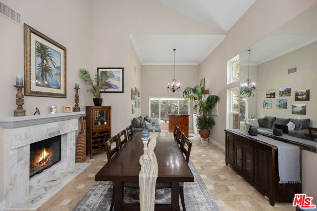 5136 Pesto Way, Oak Park CA: https://media.crmls.org/mediaz/283e2c40-8177-4a3e-97ea-38d3c2865a36.jpg