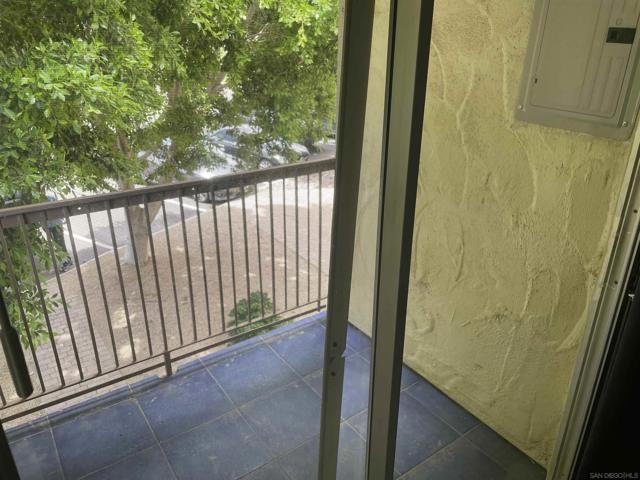 64281 Spyglass Ave, Desert Hot Springs CA: https://media.crmls.org/mediaz/283e9b5c-da52-4b02-8670-6ab522154b75.jpg