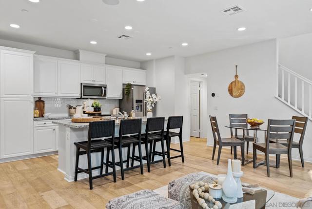 3135 Linwood St, Vista CA: https://media.crmls.org/mediaz/283ee4c3-37bc-443b-8821-e217fda08019.jpg