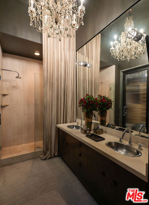 710 N Orlando Avenue, West Hollywood CA: https://media.crmls.org/mediaz/283f41ca-77a5-494d-9091-ffdadedaaf4c.jpg