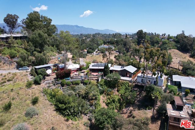 1865 UPPERTON Avenue, Los Angeles CA: https://media.crmls.org/mediaz/283f472f-bf92-487b-aa5a-2cc7cfb17855.jpg