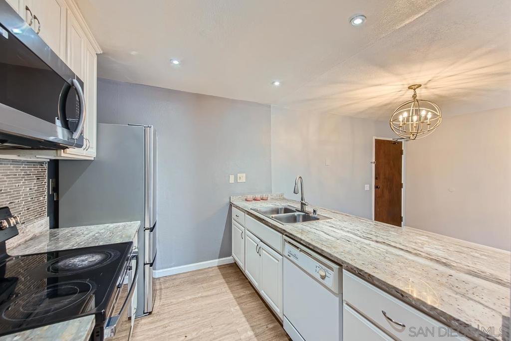 MLS #250020511SD img 15