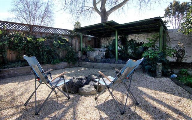 2155 Beachwood Court, Hollister CA: https://media.crmls.org/mediaz/284072a0-a60e-4b02-aa10-b7209d96819a.jpg
