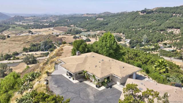 Image 3 of 40 For 1678 Cloverdale Road