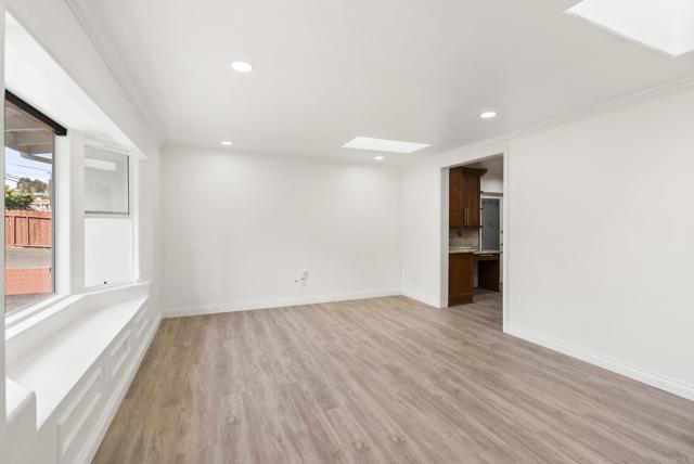 12405 Royal Rd, El Cajon CA: https://media.crmls.org/mediaz/28417112-c5c1-46b2-b731-6b23b6128ff3.jpg