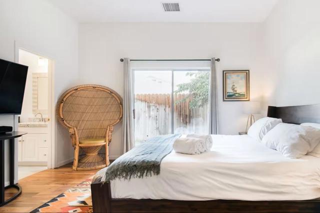 53180 Avenida Mendoza, La Quinta CA: https://media.crmls.org/mediaz/2841e6ff-2510-455e-a7c8-026b5804c008.jpg