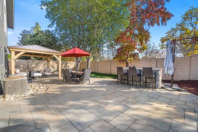 1830 Bayo Claros Circle, Morgan Hill CA: https://media.crmls.org/mediaz/28421859-c5d6-4ca4-a396-520ad1c20ecf.jpg