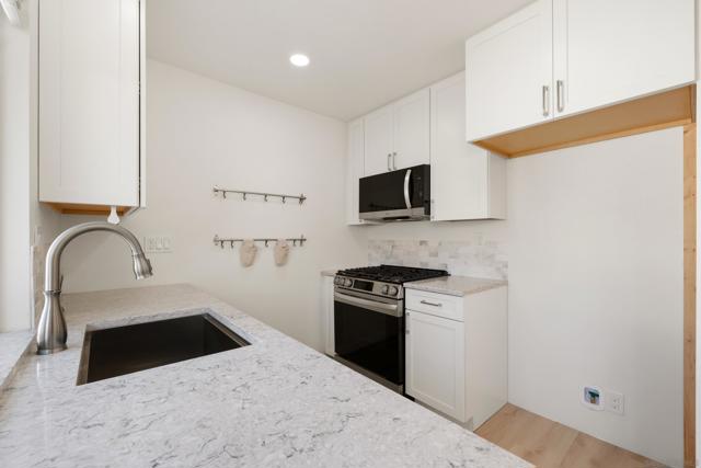 3875 Vista Campana, Oceanside CA: https://media.crmls.org/mediaz/2842230e-fe63-439a-9e42-9995b0895946.jpg