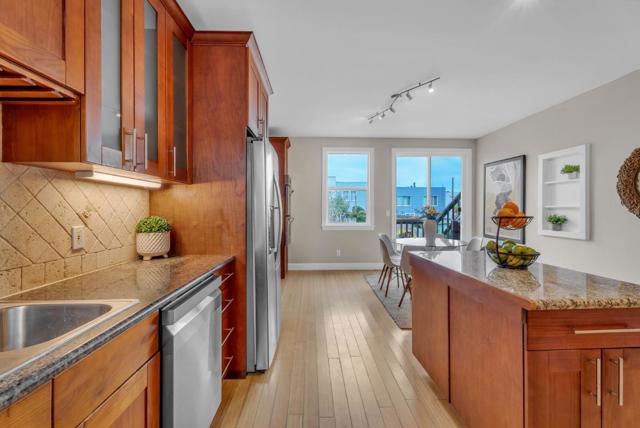 1851 21st Avenue, San Francisco CA: https://media.crmls.org/mediaz/284233c1-8940-4091-bf94-64269fe92dc2.jpg