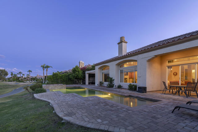 107 Via Bella, Rancho Mirage CA: https://media.crmls.org/mediaz/284261f8-2343-450f-9b6e-c7762e569f4a.jpg