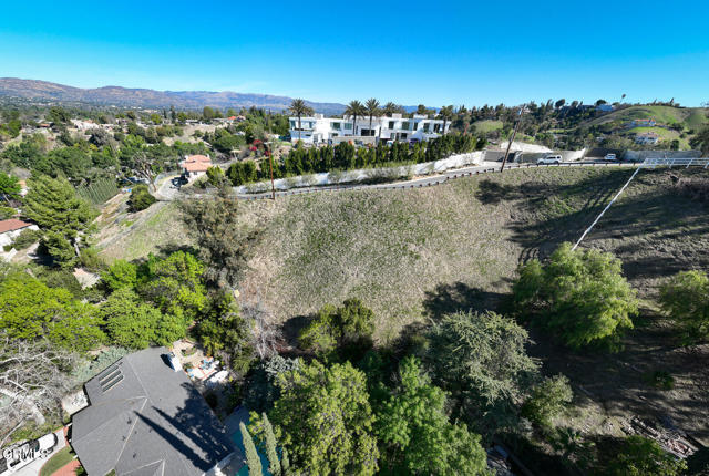 Detail Gallery Image 10 of 54 For 4845 N Calderon Rd, Woodland Hills,  CA 91364 - – Beds | – Baths