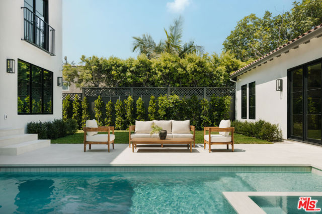 446 N Croft Avenue, Los Angeles CA: https://media.crmls.org/mediaz/284365cd-8c14-45c6-acf2-c2a592468f05.jpg