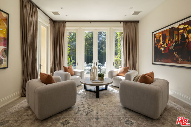 8 Bed Home for Sale in Los Angeles, California
