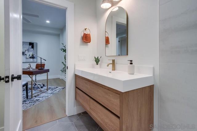 2482 San Clemente Ave, Vista CA: https://media.crmls.org/mediaz/28442361-6d53-4509-a04a-7747073b7a1a.jpg