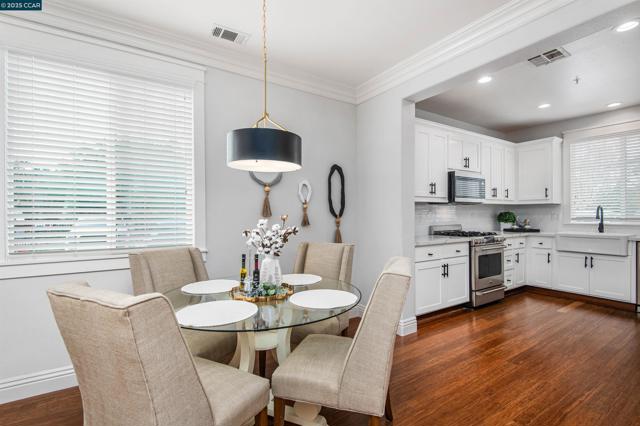 3402 Fostoria Way, Danville CA: https://media.crmls.org/mediaz/284428ad-5720-4ba6-95fd-2e6c4324d2bc.jpg