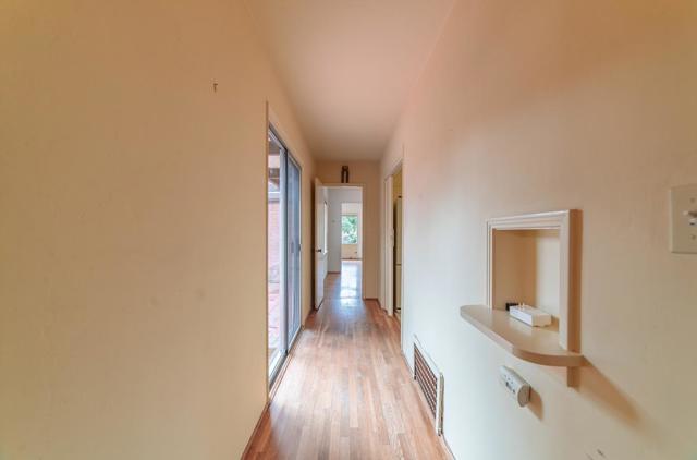 25145 N Carmel Hills Drive, Carmel CA: https://media.crmls.org/mediaz/284466ed-065e-431f-948e-7c0f9a90b0a2.jpg