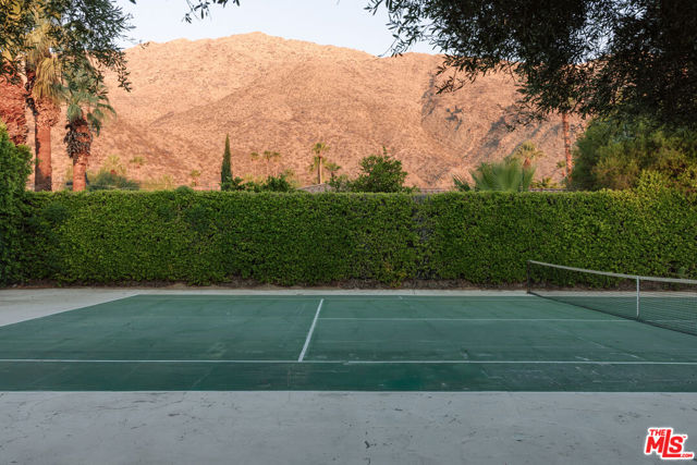 1907 S Mesa Drive, Palm Springs CA: https://media.crmls.org/mediaz/28447d11-183f-4fbd-9b5b-63278b84cc10.jpg