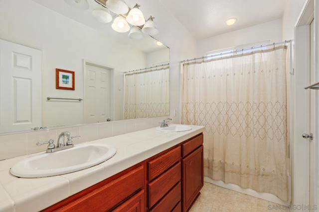 2801 Escala Cir, San Diego CA: https://media.crmls.org/mediaz/28459870-bfa5-4197-a7b5-a5ce19df90ac.jpg