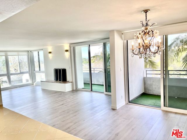 15480 Antioch Street, Pacific Palisades CA: https://media.crmls.org/mediaz/28461eef-1c36-4548-b359-f095fd849507.jpg