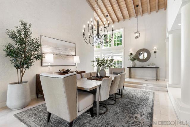 3247 Cerros Redondos, Rancho Santa Fe CA: https://media.crmls.org/mediaz/284638f4-6dd5-4d06-896d-481819fe754b.jpg