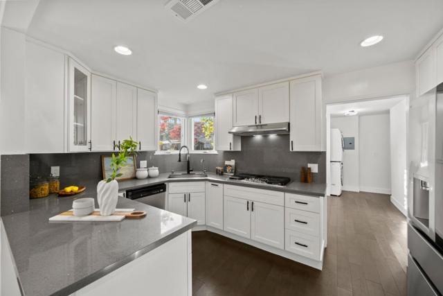 108 Durham Street, Menlo Park CA: https://media.crmls.org/mediaz/28465499-de17-4c0d-8b54-9277a5ae5701.jpg