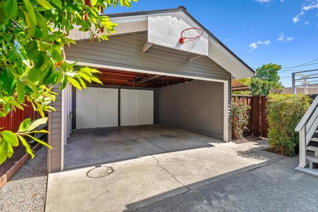 3901 Bucknall Road, Campbell CA: https://media.crmls.org/mediaz/28469675-fdc7-49cb-9c6e-0dcde77119eb.jpg
