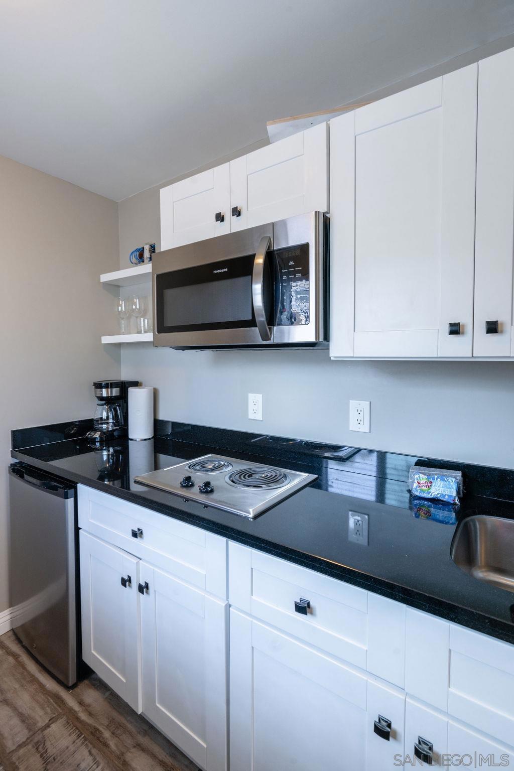 847 Beryl St - photo 11