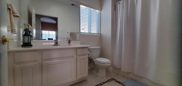 47825 Endless Sky, La Quinta CA: https://media.crmls.org/mediaz/2847b462-163b-46a6-921c-533367f7b91b.jpg