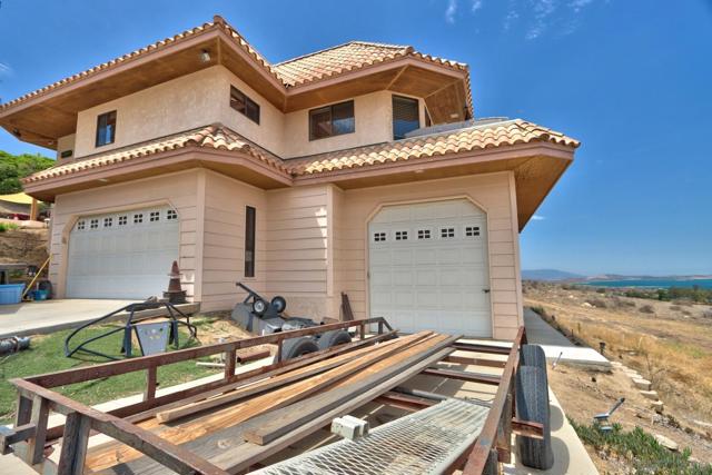 20329 Luchs Rd, Perris CA: https://media.crmls.org/mediaz/28482652-5823-4aa4-a1b2-01fabde5a509.jpg