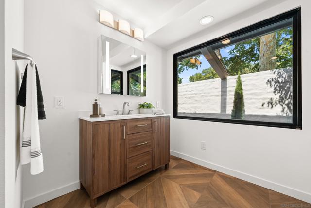 32676 Taspa Ct, Pauma Valley CA: https://media.crmls.org/mediaz/28482fe7-7ad8-4f1d-b01d-0b5379ff90ce.jpg