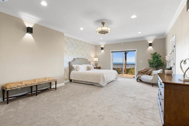 674 Corona Dr, Pacifica CA: https://media.crmls.org/mediaz/284865e7-f4e7-4dbf-86fb-07efed7db64d.jpg
