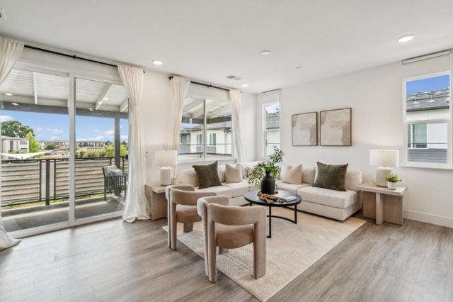 373 Arc Court, Hayward CA: https://media.crmls.org/mediaz/2848d37f-e459-4f28-8061-eb4f5da88743.jpg