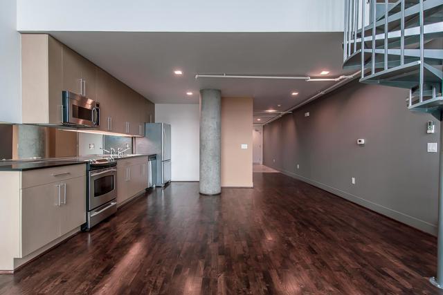 311 Oak Street, Oakland CA: https://media.crmls.org/mediaz/2849a865-b8a8-4c31-b065-829bb3717b72.jpg