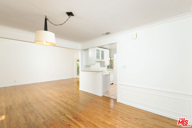 11425 Burnham Street, Los Angeles CA: https://media.crmls.org/mediaz/284a2852-b182-4781-b578-7b14cf217627.jpg