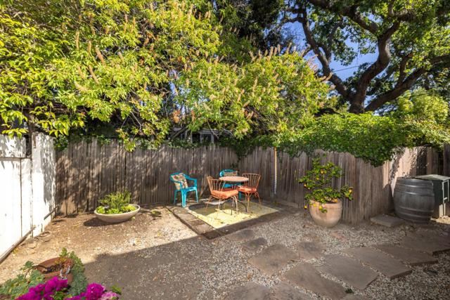 125 Lowell Avenue, Palo Alto CA: https://media.crmls.org/mediaz/284a28e6-81f7-4c38-995e-5b51066bf38e.jpg