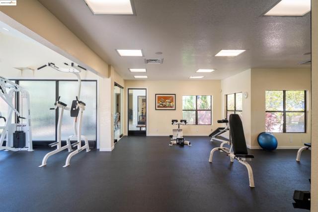 197 Lakeshore Ct, Richmond CA: https://media.crmls.org/mediaz/284a696e-9662-409c-953f-c8384b4cb8fd.jpg
