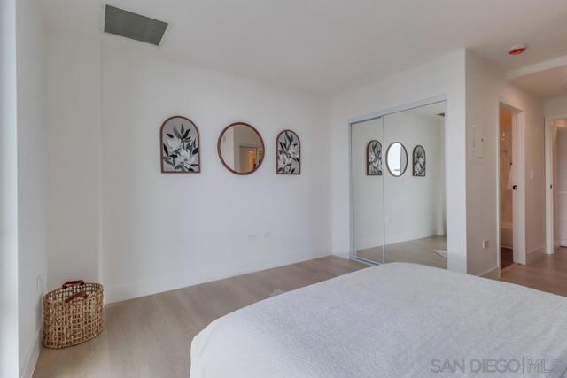 425 W W Beech St, San Diego CA: https://media.crmls.org/mediaz/284a6ef8-c255-484c-89df-4fa29928e02b.jpg